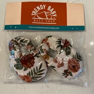 Baby Mocc’s floral print size 3-6 months